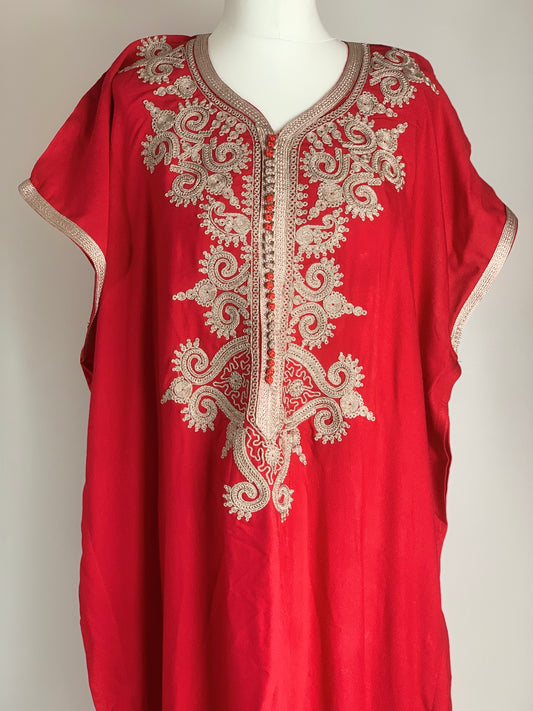 red kaftan close up